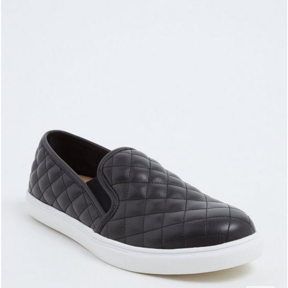 Torrid Black Quilted Sneaker Wide! Size 8.5W - Picture 1 of 6